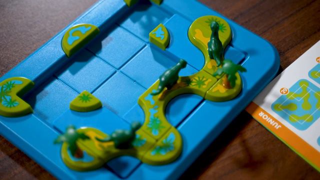 Головоломка "Динозавры" (Smart Games) смотреть онлайн