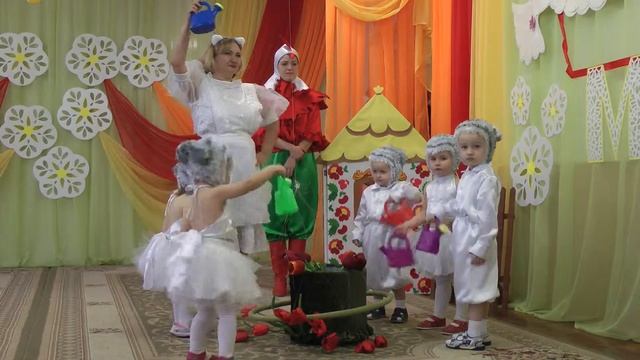 Танец мамы Кошки с котятами на празднике 8 Марта 2019 в яслях. Муз. рук. Максюта Г. В. смотреть онлайн