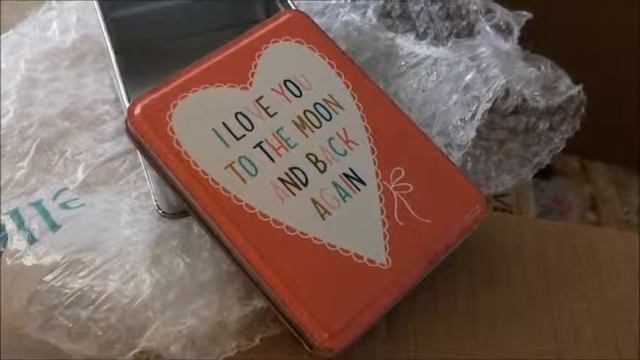 CHRISTMAS GIFT IDEAS- UNDER £10- SASS AND BELLE смотреть онлайн