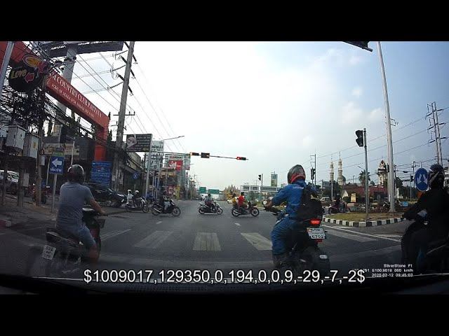 Паттайя. Таиланд. Регистратор - небольшая авария с мотоциклом.