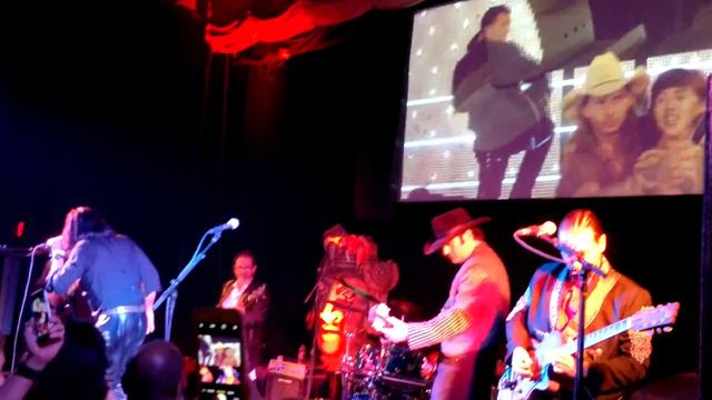 "EL REY" by Robert Rodriguez and the Chingon band! #AFSmexicotrilogy смотреть онлайн