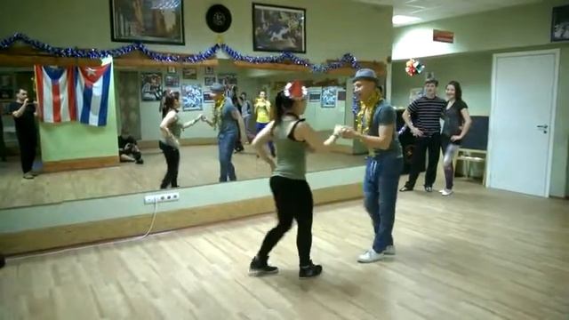 Сальса продолжающие+. Стас Швецов и Оля Самойлова смотреть онлайн