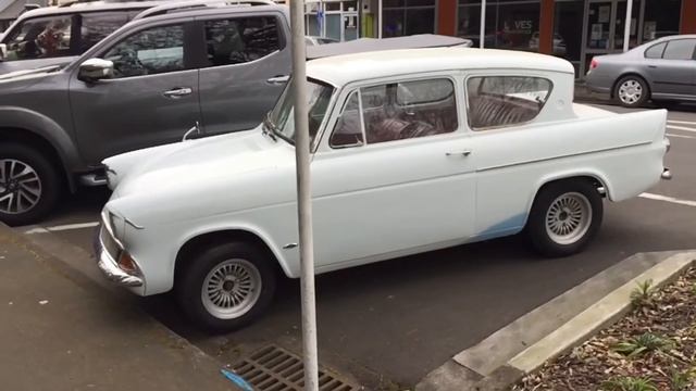 Ford Anglia Classic Ford.
