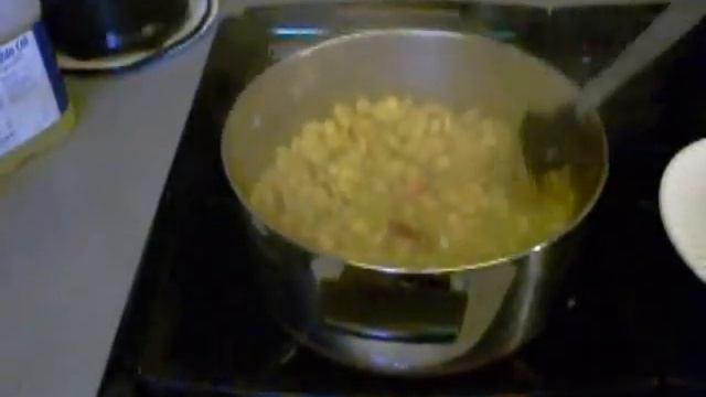 Fatback lima beans & cheese stuffed hamburger смотреть онлайн