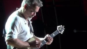 Eddie Van Halen Guitar Solo at Hollywood Bowl 10_2_2015.mp4