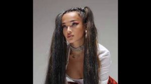 MARI M — Биография