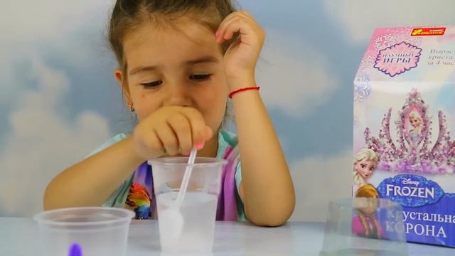 ✪Холодное Сердце.ХРУСТАЛЬНАЯ КОРОНА ЭЛЬЗЫ Научный опытElsa Scientific exprience смотреть онлайн