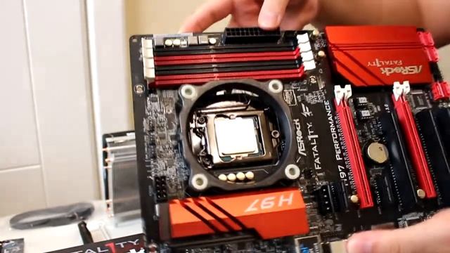 Montaje de ventilador Nox 300 en Asrock fatal1ty performance смотреть онлайн