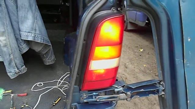 Лампа ПТФ в правый фонарь Мерседес Вито 638 смотреть онлайн