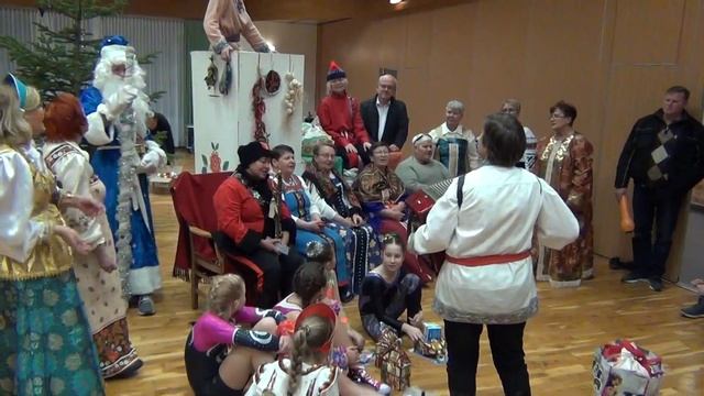 Новогодний огонек 2021: Елки-Закулисье 2019 смотреть онлайн