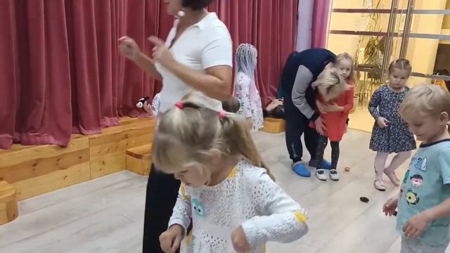 Занятие с малышками. Мишка косолапый. Майя Родина смотреть онлайн