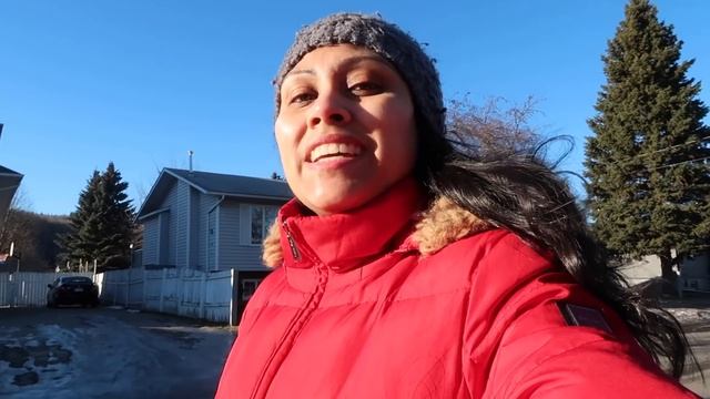 Mann kar raha hai yahi pe charpai lagake baith jau - Real Mommy Life in Canada смотреть онлайн