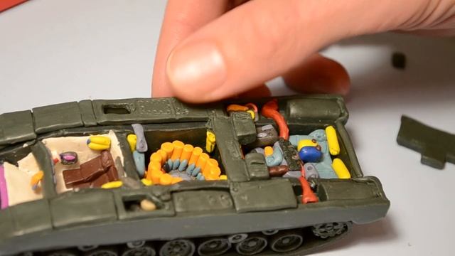 Что под Бронёй у Арматы? Танк Т-14 Армата из пластилина. смотреть онлайн