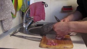 Как чистить сома.