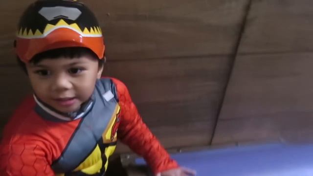 Troy and Izaak Visit CAMP SPOOKY | Kids Activities Costume Parade Trick-or-Treating Family Fun смотреть онлайн