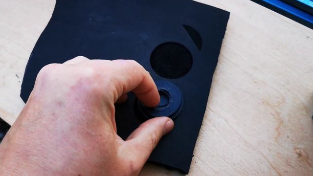 Лазерный гравер для точной установки клипс в Ева-коврики смотреть онлайн