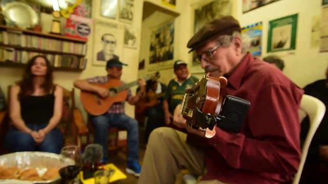 "Angustia" compuesta por Luis Abelardo Nuñez e interpretada por Willy Avalos y amigos смотреть онлайн