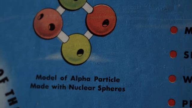 Radioactive Atomic Energy Lab Kit with Uranium (1950) | World's Most Dangerous Toy - Atlas Obscura смотреть онлайн