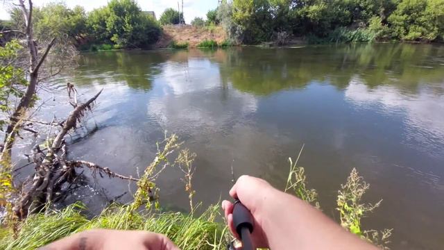 Рыбалка на спиннинг. Ловля окуня, язя и в надежде на голавля. Река Северский Донец. смотреть онлайн