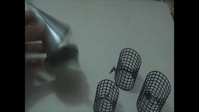 КАКИМИ КОРМУШКАМИ ЛУЧШЕ ПОЛЬЗОВАТЬСЯ НА ЗИМНЕЙ РЫБАЛКЕ И ПОЧЕМУ смотреть онлайн