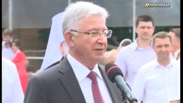 В храмах Краснодара прошли службы в честь Петра и Февронии смотреть онлайн