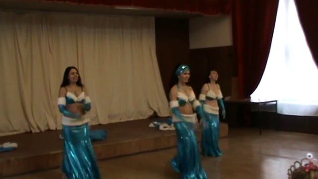 "Снегурочки". Восточный танец. Центр вост.к-ры "Роксана" смотреть онлайн