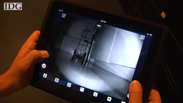 iPad-controlled rover spies on friends смотреть онлайн