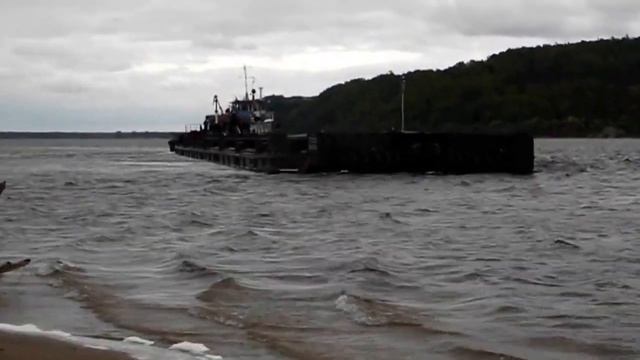 В Марий Эл на Волге около Кокшайска баржа села на мель смотреть онлайн