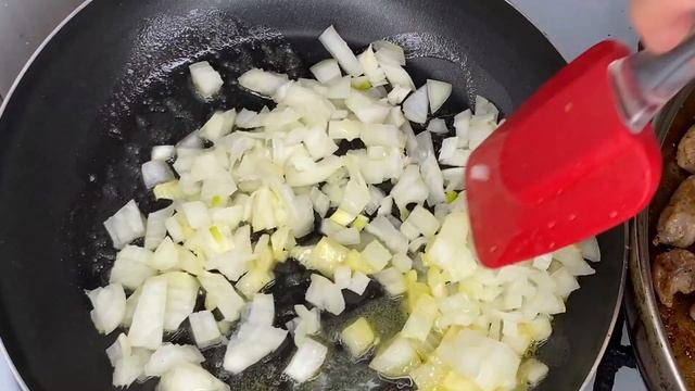 Очень вкусная Свинина А-ля Бефстроганов в сметанном соусе смотреть онлайн