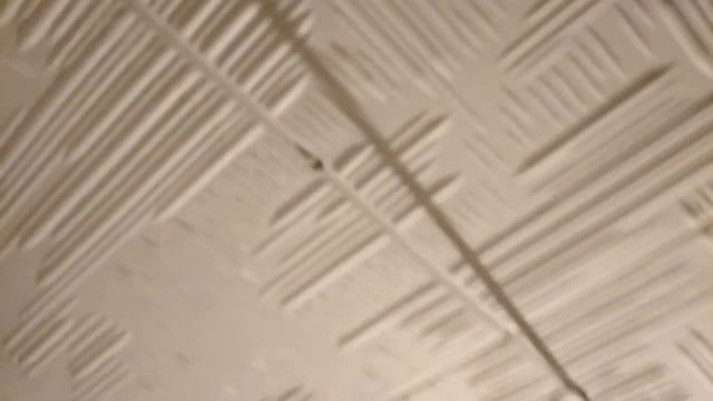 Простой и быстрый способ крепление кабеля на дюбель-хомуты смотреть онлайн