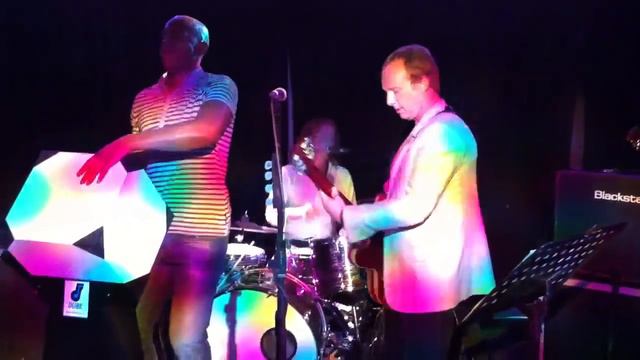 Steve Cradock and Dion Dublin Live at HMV Institute Birming смотреть онлайн