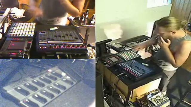Leisure-B || Live In Space total (v0.0.4 rec4) смотреть онлайн