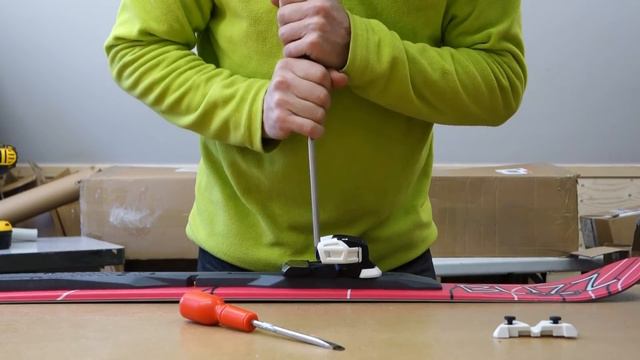 How to fit Tyrolia Attack 11 Ski Bindings to Buzz Ski Blades смотреть онлайн