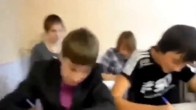 Школьные приколы Три раза на одни грабли смотреть онлайн