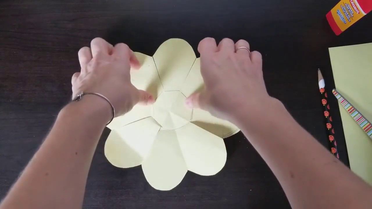 Книжка с лепестками смотреть онлайн