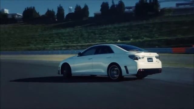 Toyota MARK X GRMN Driving On Track.