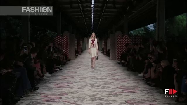 GUCCI Spring Summer 2016 by Alessandro Michele Milan - Fashion Channel смотреть онлайн