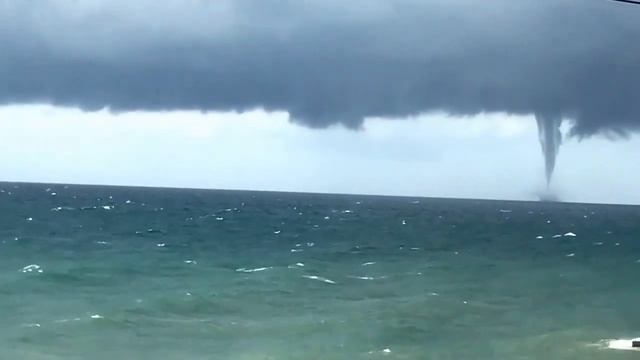 формирование смерчей над акваторией Чёрного моря. смотреть онлайн