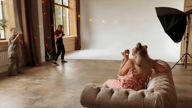 Фотосессия в стиле Пин Ап в фотостудии "Фабрика" смотреть онлайн