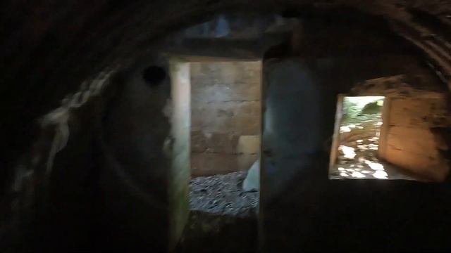 Р-он Чухны-Веребушки. 11 (546) Немецкий бетонный блиндаж с НП или ДОТом. 28 мая 2023 года смотреть онлайн