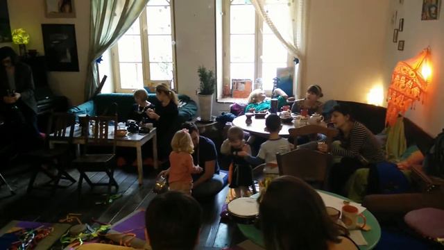 Проект "Я с мамой на концерт" представляет: Джаз-бэнд «Valery Petrov Ensemble» в "Миракл" 08.02.15 смотреть онлайн