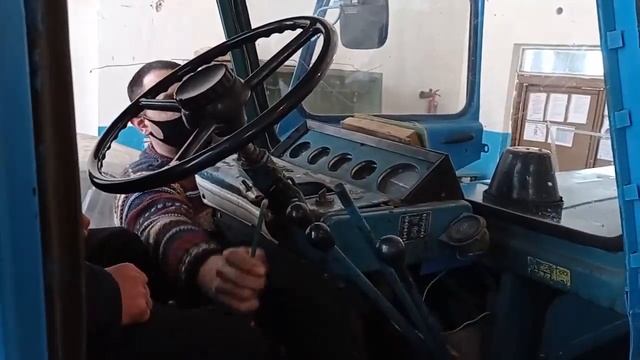 Прийоми користування органами керування колісного трактора (Сивуха С.В.)