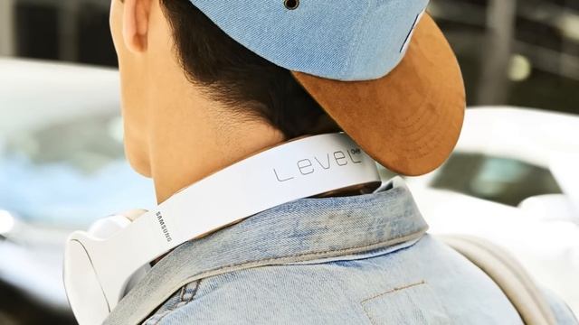 Bezprzewodowe słuchawki Samsung Level Over смотреть онлайн