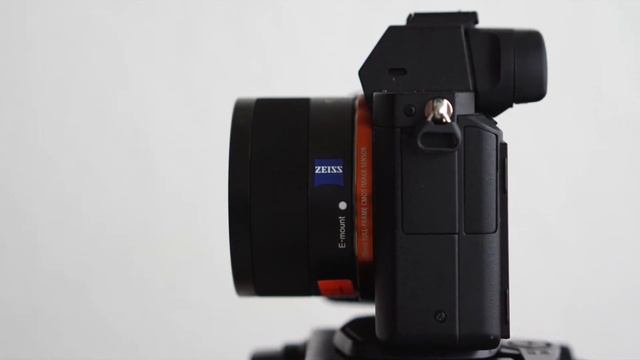 Sony A7 II with 35mm F2.8 Zeiss lens смотреть онлайн