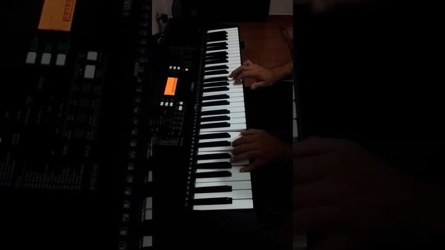 Teclado Yamaha PSR e363 смотреть онлайн