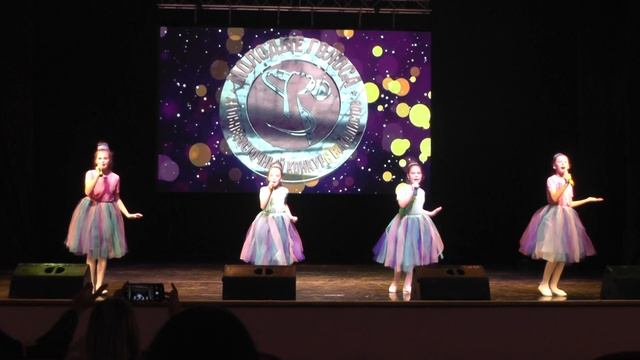 Вокальный коллектив "Мы вместе"(Младшая группа)- Рыба солнце смотреть онлайн