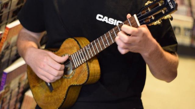 Orion Ukulele Saiph Mango Tenor Ukulele - Moon River ukulele cover смотреть онлайн