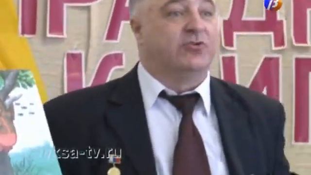 Детский писатель Владимир Хлынов посетил Выксу. смотреть онлайн