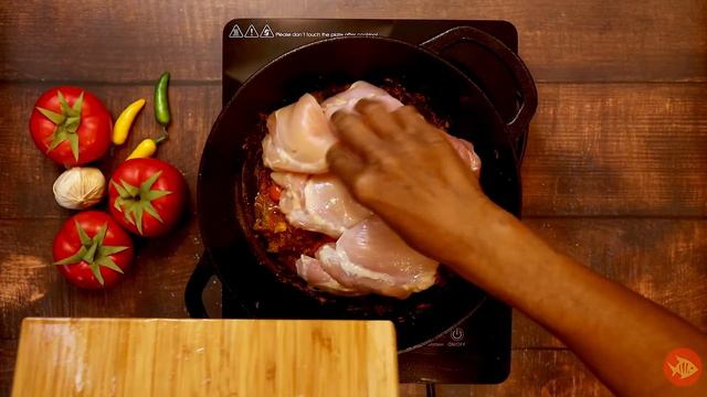 Kerala Chicken Curry - The MOST flavorful Rustic Chicken with Cardamom, Curry Leaves & Coconut Milk смотреть онлайн