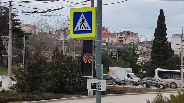 Автоюрист рассказал нужно ли предъявлять светоотражающий жилет инспектору ДПС смотреть онлайн
